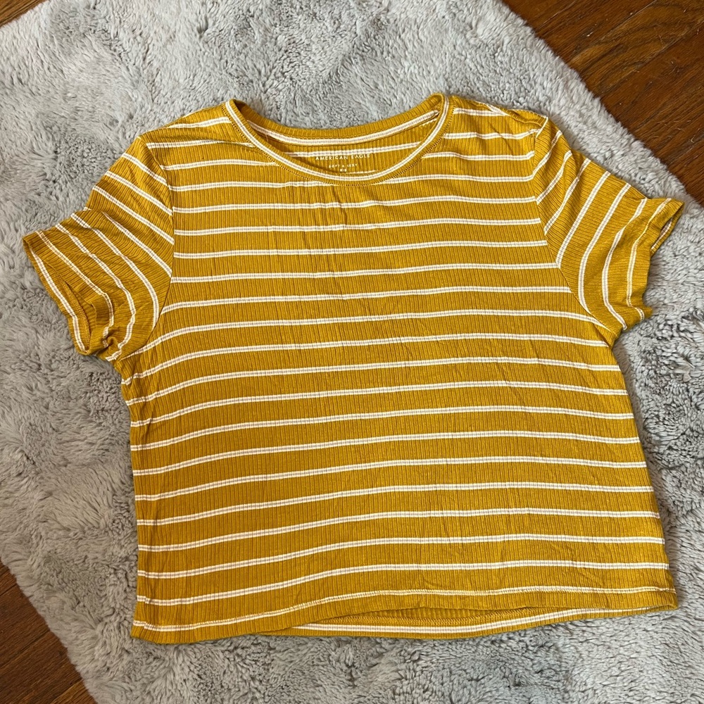 🦅 American Eagle stripped tee
